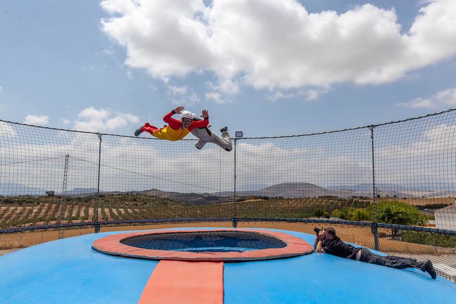 Fotos Abre en Campillos el primer simulador de paracaidismo a cielo